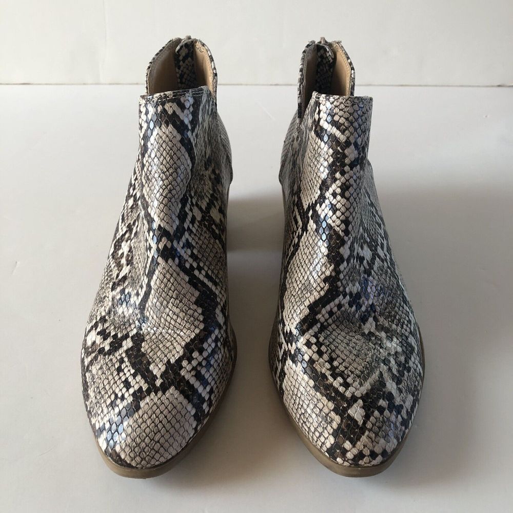 Express Women’s Chelsea Boot Faux Snake Skin Size 8